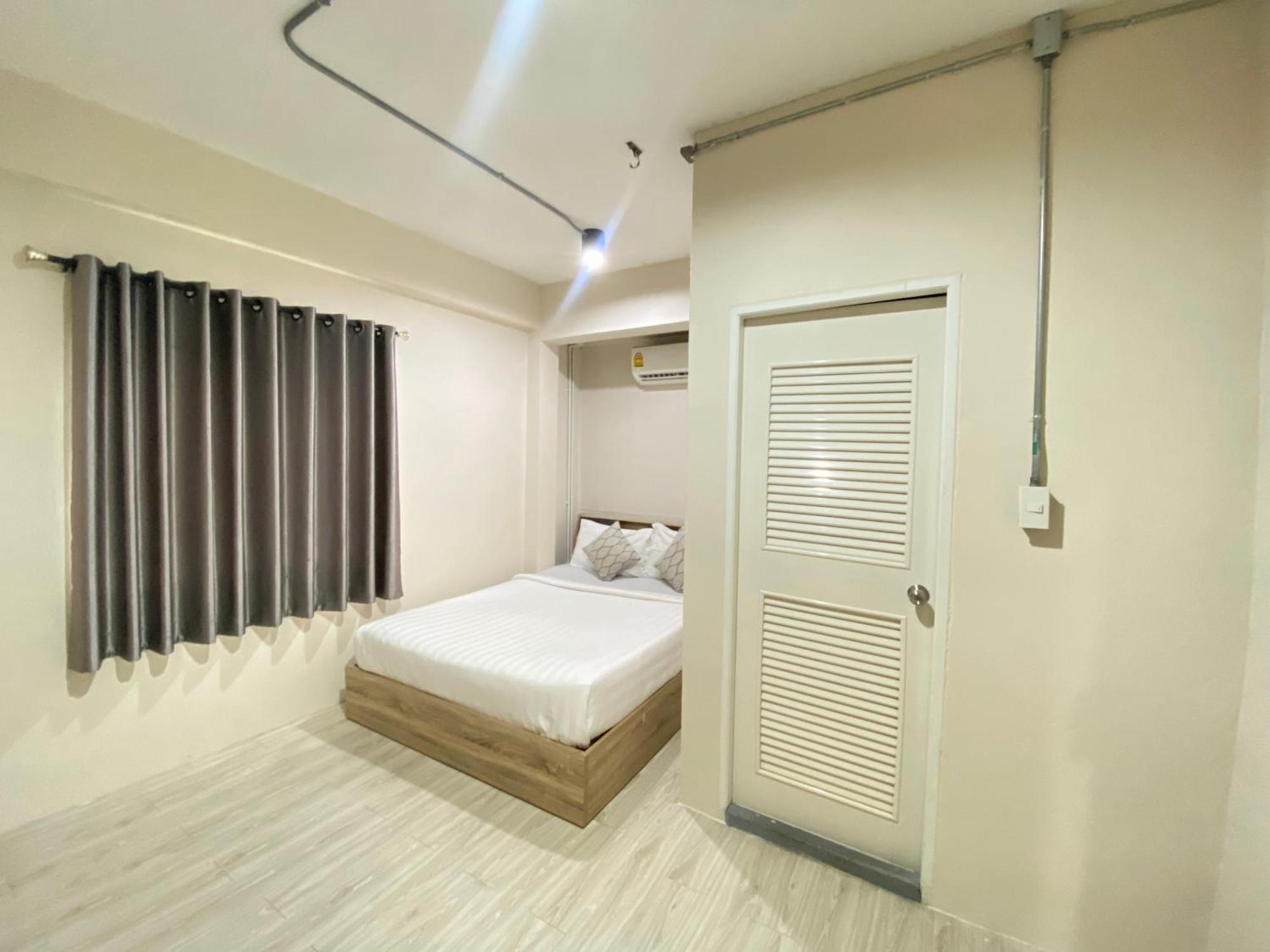 ซับรูมโฮเทล Subroom Hotel Surat Thani Exteriér fotografie